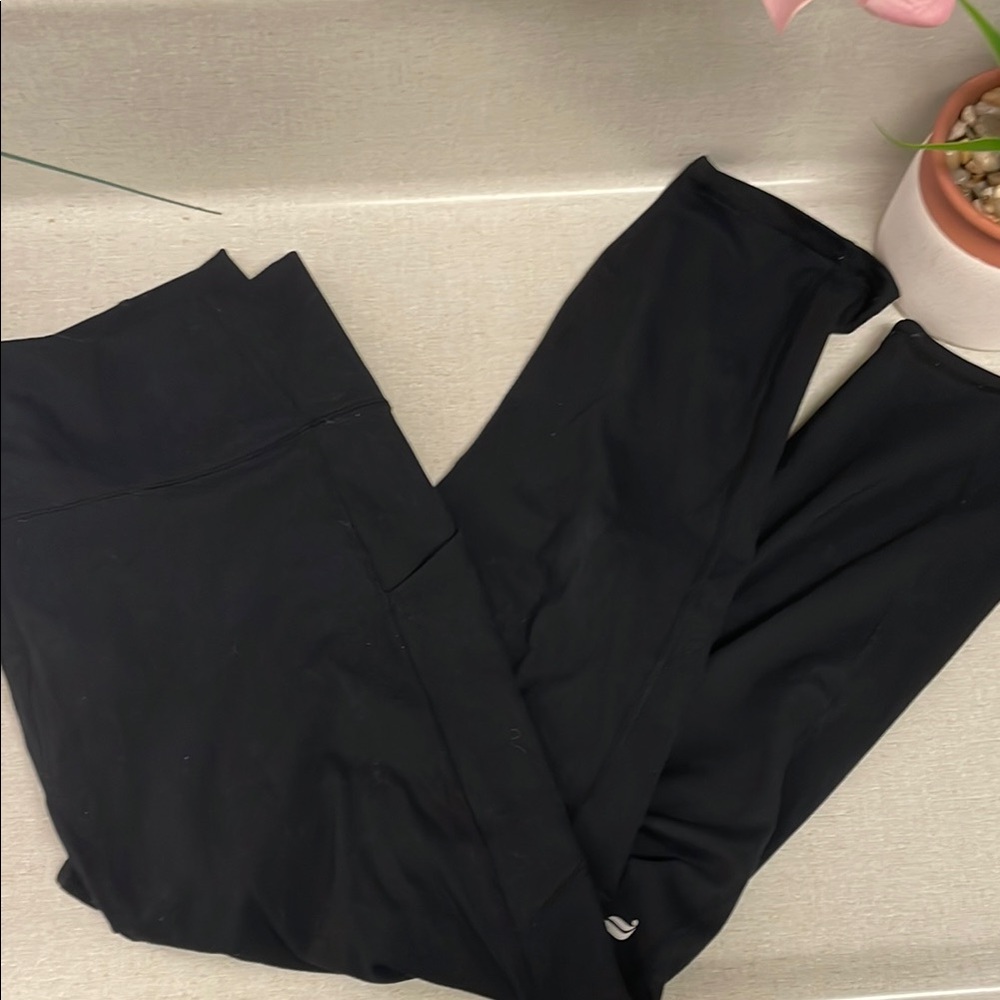 Fabletics Calf Length Black Leggings Classic Design